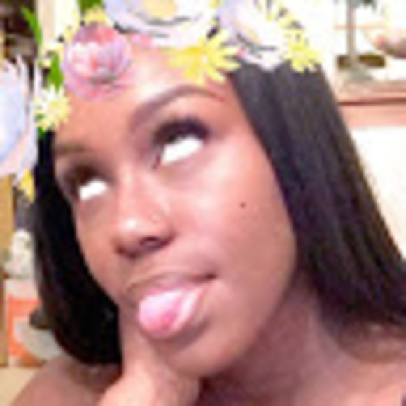 Meet your Posher, Lisa - Picture 1 of 1